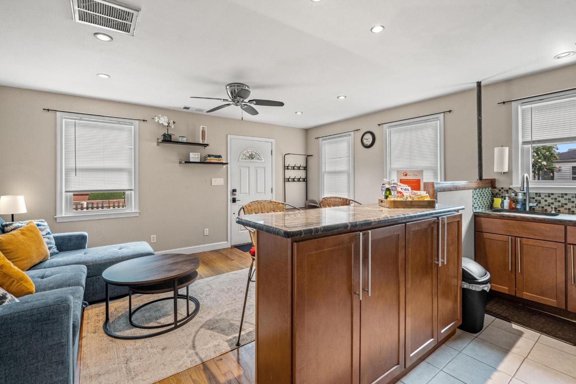 הוילה אלכסנדריה 2 Bed Townhouse: Minutes From Dca-National Airport מראה חיצוני תמונה